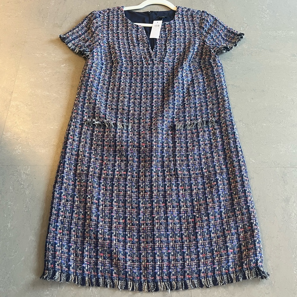 NWT Ann Taylor tweed vneck dress. front pockets, size 4